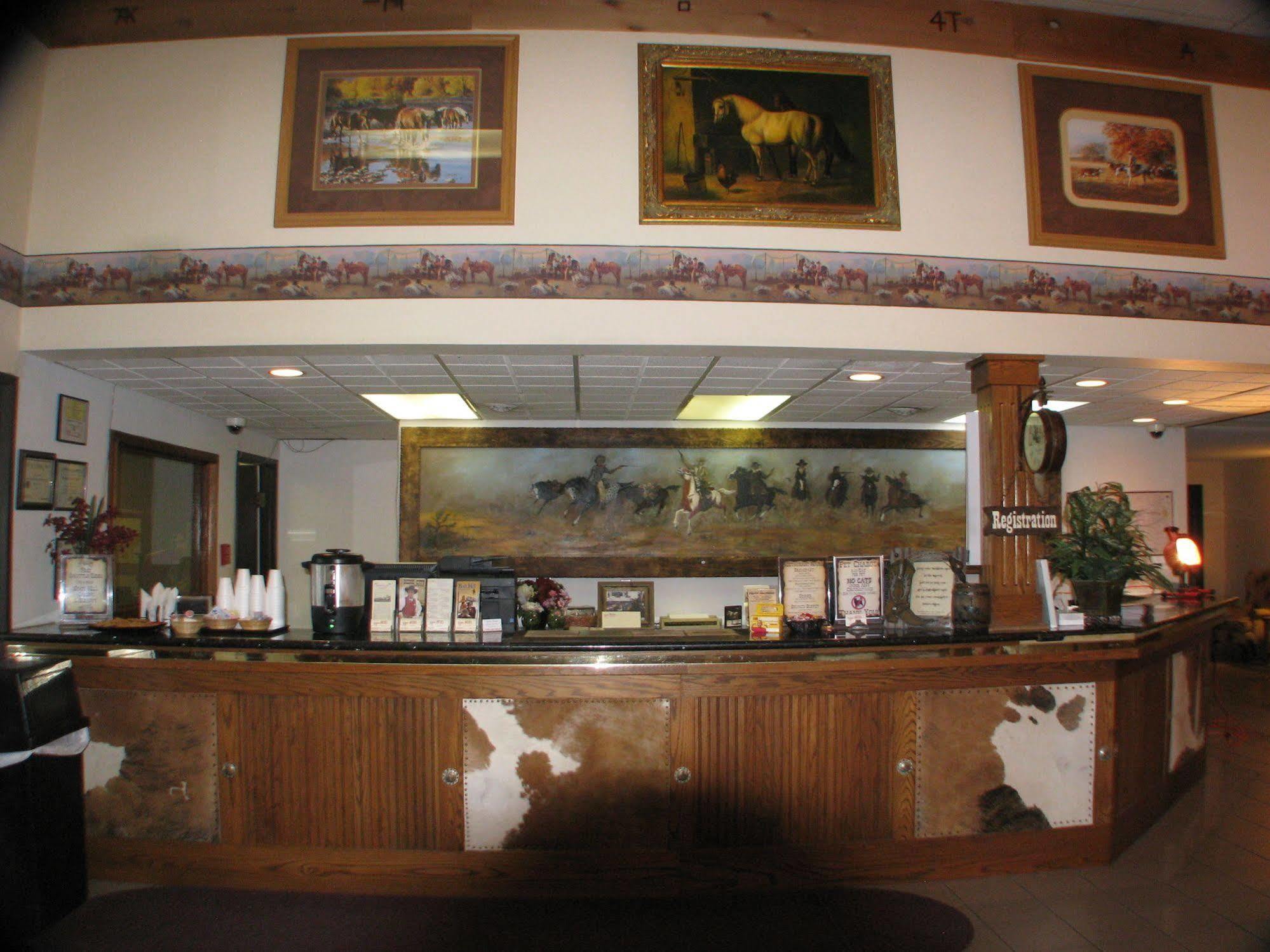 Dodge House Hotel Dodge City Exterior photo